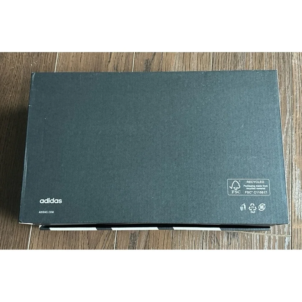 Adidas RunFalcon 5 empty shoe box